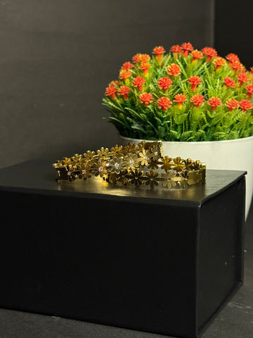 Daisy Flower Bangle