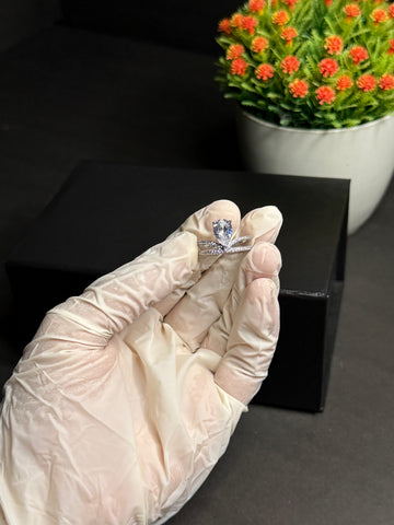 pear-shaped diamond ring Adjustable